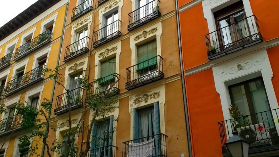 15 Cultural Madrid 10- Hour Private Tour - Breaks and Comfort: Tapa Time, a Lunch Hour, and Water in Heat