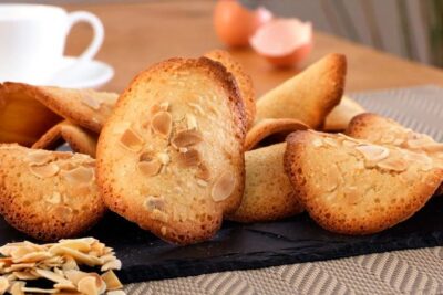 2-Hour Patisserie Experience for Dessert Lovers - Puerta del Sol: the kings-named dessert and the once-a-year rule