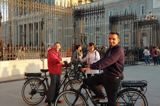 3-Hour Private Tour of Madrid by Bike - Meet at AtochaBikes: Easy Start, Simple End