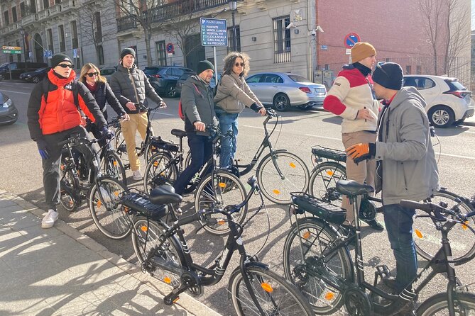 3-Hour Private Tour of Madrid by Bike - Neptune Fountain and the Prado Area: Classic Streets, Easy Photo Moment
