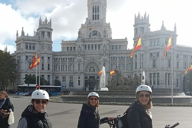 All Madrid: Private City Electric Bicycle Tour - Stop 5: Retiro Park for a full hour—palaces, statues, peacocks, and calm