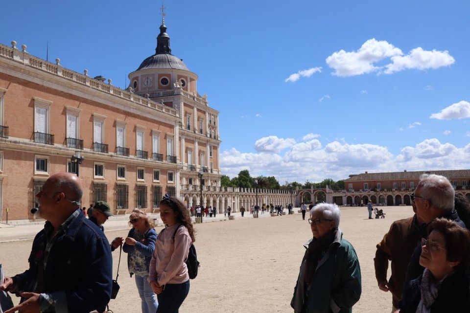 Aranjuez: City and Gardens Guided Walking Tour - Island and Parterre Gardens: fountains, orchards, and myth