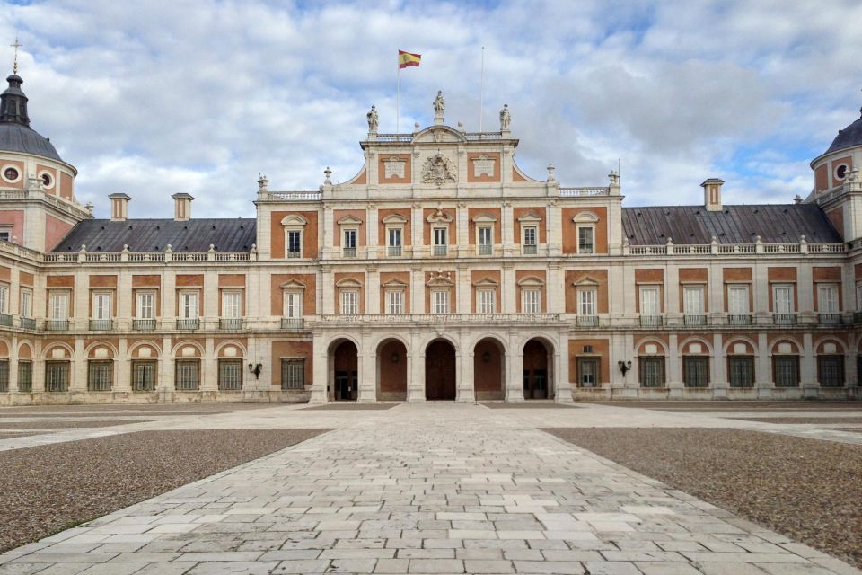 Aranjuez: Fast-Track Entry to the Royal Palace - Island Garden and the Hercules Fountain from 1661