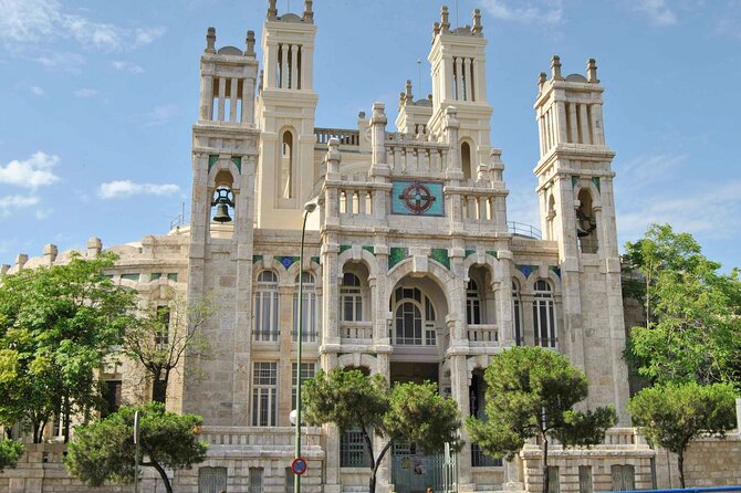 Arrival Transfer from Madrid Airport MAD to Madrid in Private Van - From MAD to Madrid in a private van: the practical reality