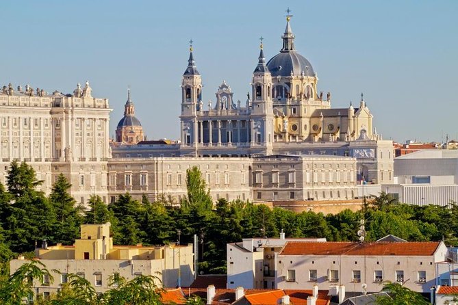 Arrival Transfer: Madrid Airport MAD to Madrid by Business Car - Safety-first in the car: disinfection, sanitizer, and back-seat comfort