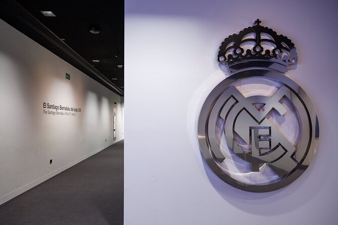 Bernabeu Stadium Private Guided Tour - Meeting Point in Chamartín: Easy Start, Simple End