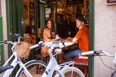 BiciTapeo : Tapas and Highlights Guided Vintage Bike Tour - Meeting at C. de Moratín 29 and getting your gear together
