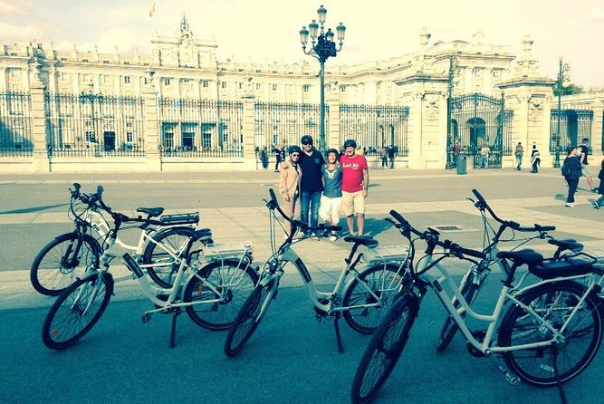 Bike Tour chasing the best Sunset in Madrid - Stop 2: Royal Palace of Madrid—big scale, quick context