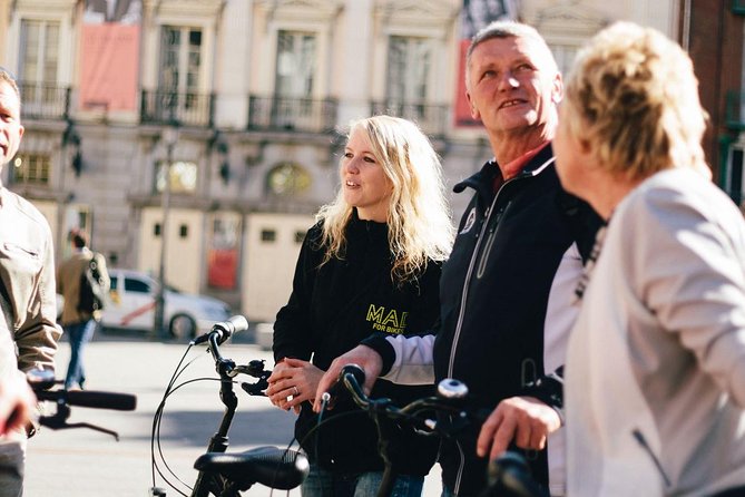 City Bike Rental with Phone Holder and Self Guided Tour - Value check: does $17.97 actually make sense?