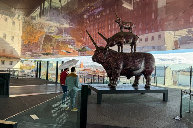 Culture Unveiled: Reina Sofía Guided Tour - The guide experience: strengths, pacing, and the language question
