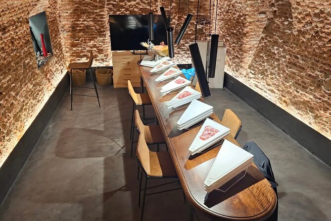 Cured Meats Gourmet Tasting with Wine Pairing in Madrid - Key things to know before you taste