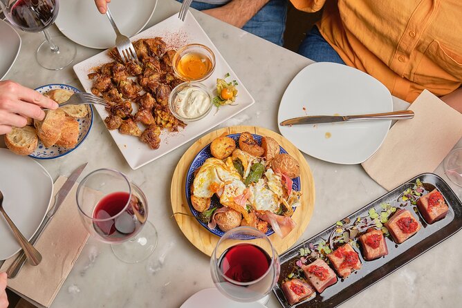 De Tapas in Malasaña: Evening Wine and Tapas Tour - Plaza de Las Comendadoras: a quieter ending that fits the mood