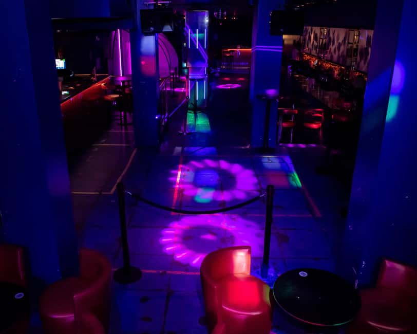 Disco night at Samsara, calle de la Cruz, 7, Madrid - From the front door to your first drink: how the night starts