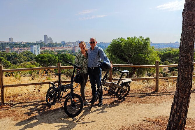E-Bike Rental in Madrid - Casa de Campo: the green side of Madrid from your bike seat