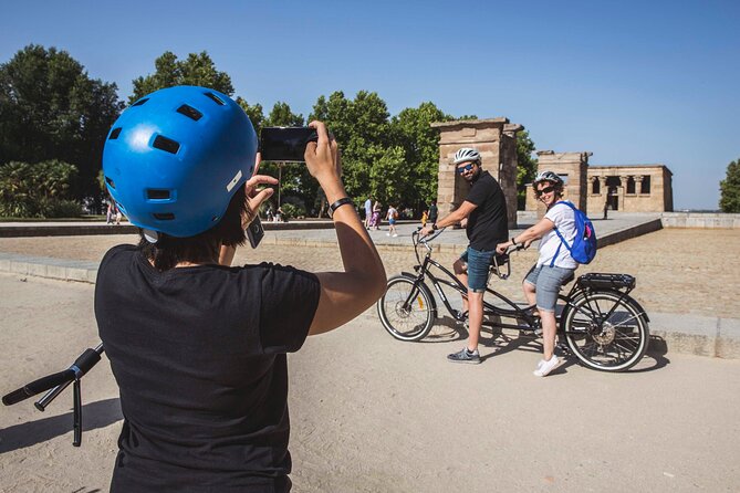 EBike Tour Madrid Río Park and Casa de Campo insights Small group - Along the Manzanares River: fountains, stadiums, and an urban beach