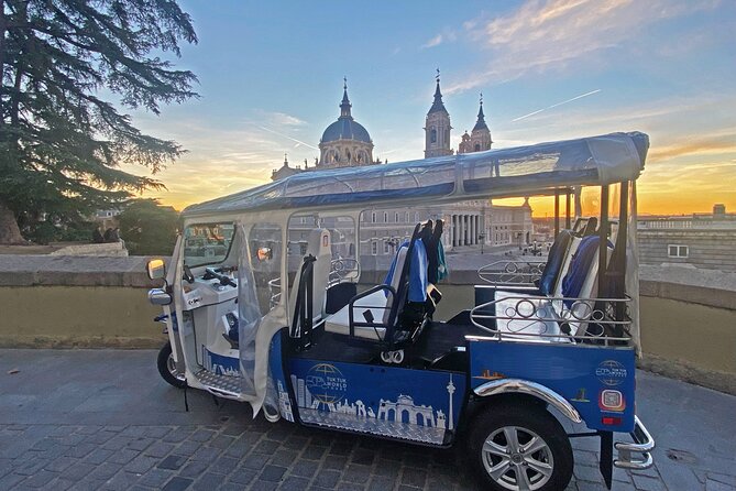 Eco Friendly Tuk Tuk Experience with the Local in Madrid - Eco-friendly electric tuk-tuk in Madrid: what you actually gain