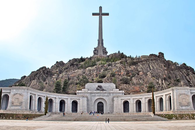 El Escorial and Valley of the Fallen Private Tour - El Escorial Monastery: Renaissance Power with a Mountain-Edge Feel