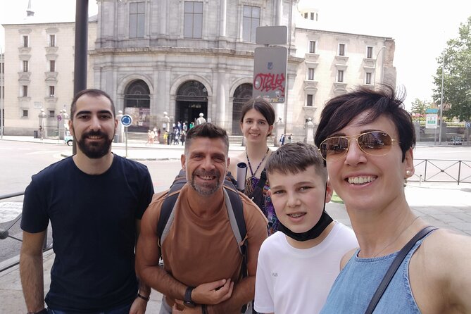 Escape the Inquisition in Madrid Exploration Game - Who This Fits Best: Families, Groups, and Puzzle Types