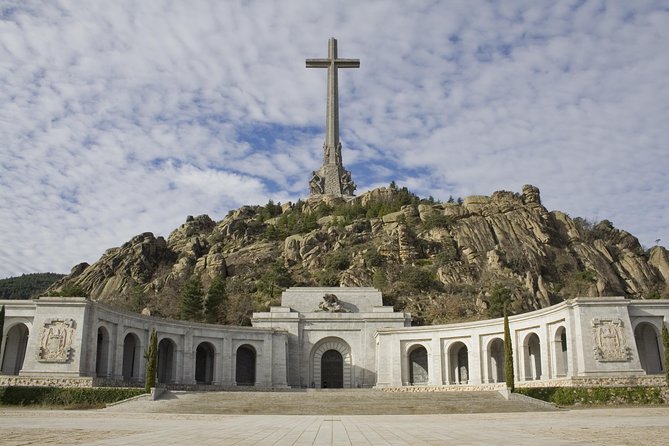Escorial & Valley and Segovia from Madrid - Segovia cathedral: a real finish, but don’t expect marathon time
