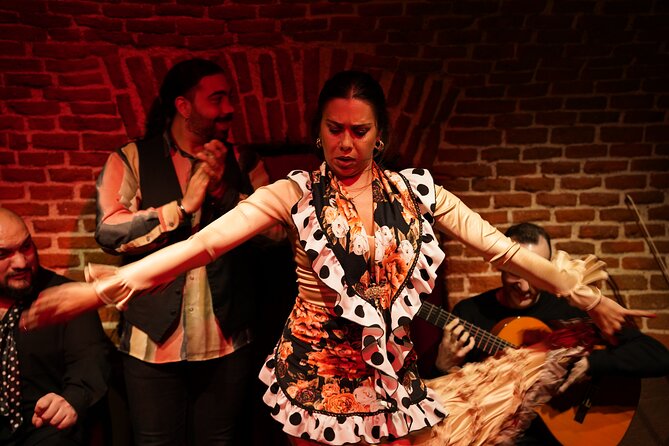 Essential Flamenco: Pure Flamenco Show in the Heart of Madrid - Where it fits in Madrid: evening plans that don’t swallow your day