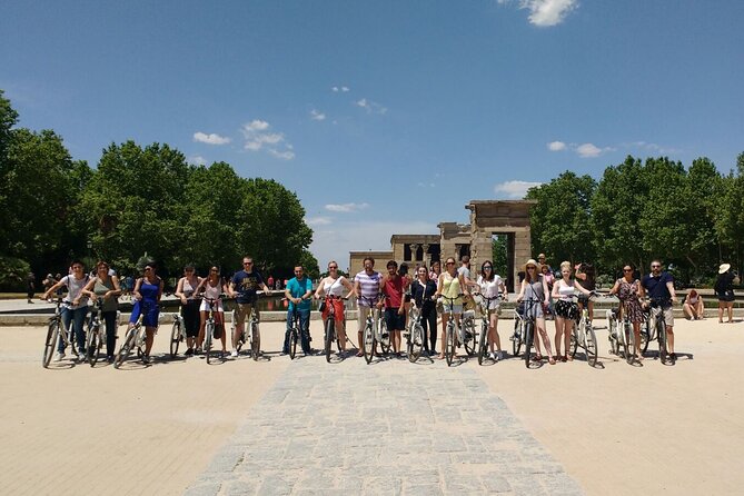 Essential Madrid Bike Tour (Small group, Semi private) - What to wear (and what to pack) for this 3-hour ride