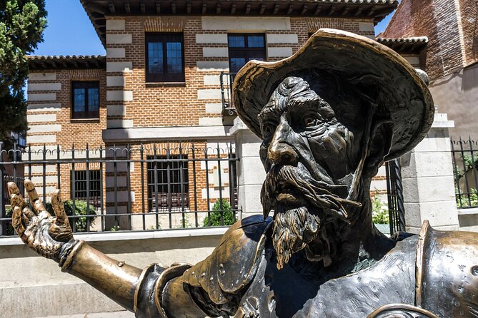 Essential Madrid: Private Walking tour - Almudena Cathedral and the Long Walk Toward Royal Territory