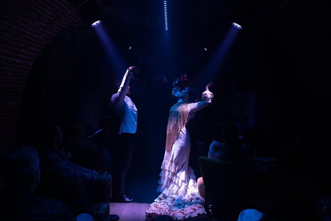 Flamenco Show at Tablao La Carmela in Madrid - Tablao La Carmela: the cave-like room that makes flamenco feel physical