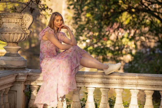 Flying Dress Photoshoot in Madrid - The Royal Palace area (listed as Palacio Madrid): where size matters