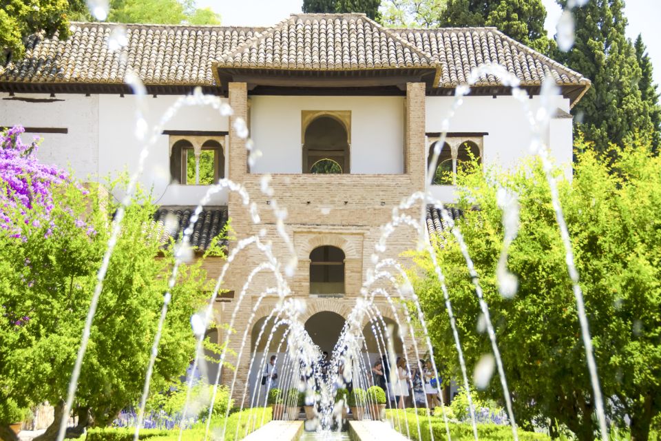 From Madrid: Andalucia & Toledo 5-Day Trip - Ronda and the Route of the White Villages to the Costa del Sol