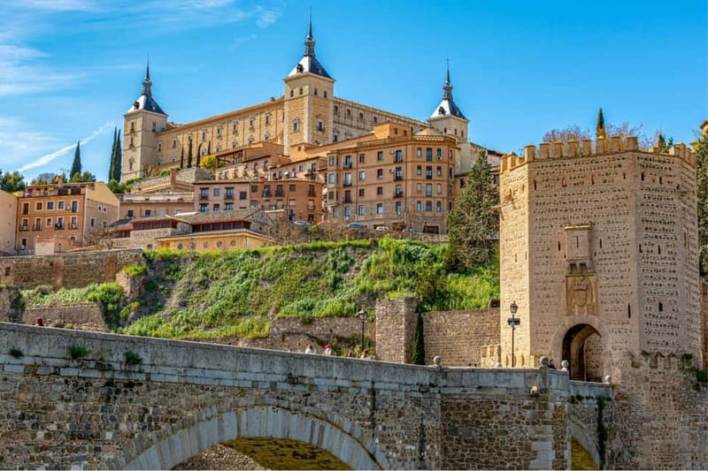 From Madrid: Full Day Trip to Segovia and Toledo - Where You Meet the Guide (and How Not to Miss the Bus)