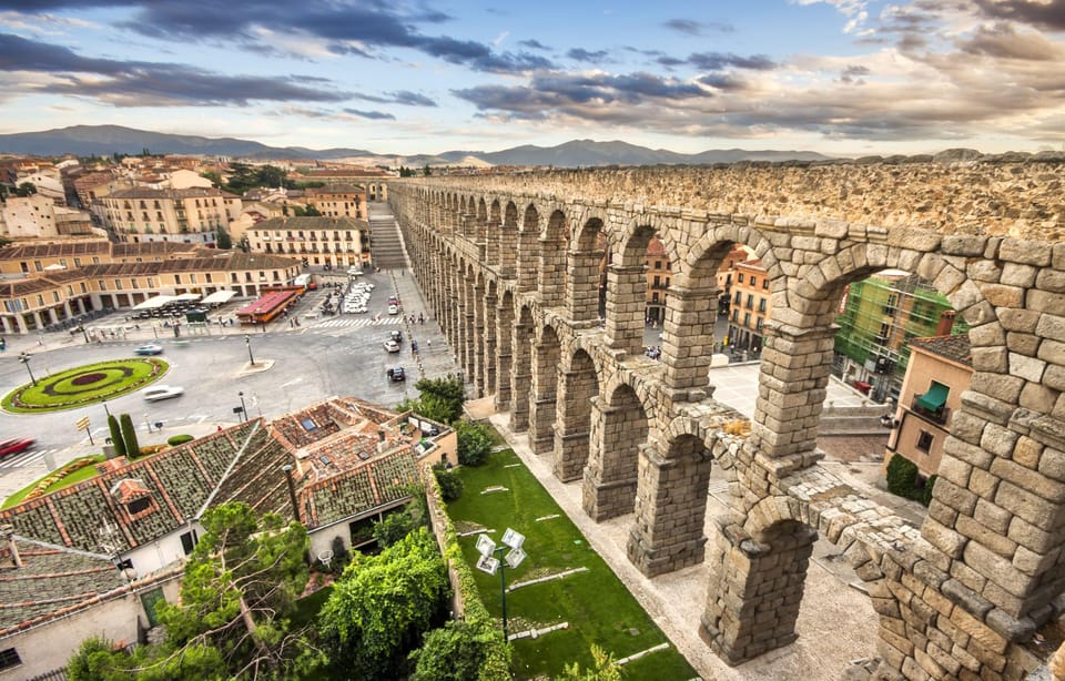 From Madrid: History and Charm of Segovia Full-Day Tour - Roman Aqueduct: The stop that makes you look twice