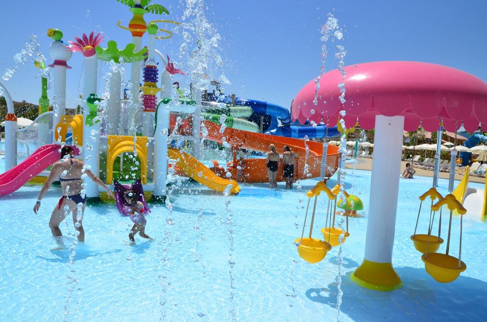 From Madrid: Parque Warner Beach Water Park & Transport - Key things to know before you go