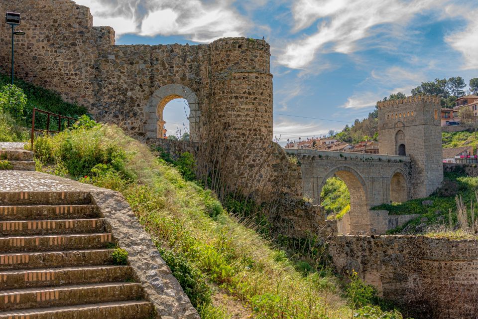 From Madrid: Toledo and Segovia Highlights Private Tour - Key highlights worth planning around