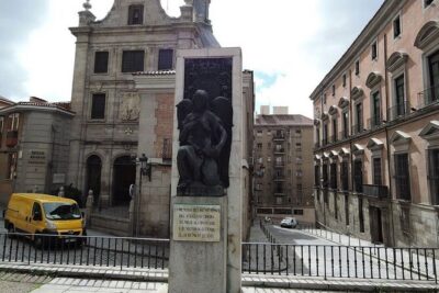 Gastronomic Tour: Discover the best “Wines and Tapas of Madrid” - El Anciano Rey de los Vinos: Vermouth, Wine, and a Centennial Legacy