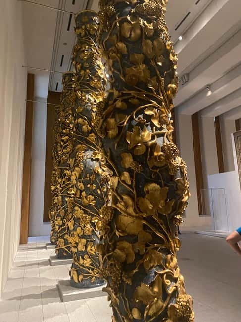 Guided Tour of The Royal Collections Gallery - Inside the tour: your guided walk across three floors