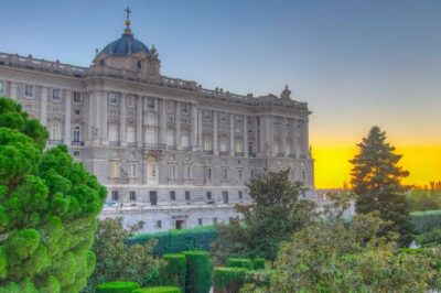Guided tour to the Royal Palace of Madrid - Royal Palace Logistics: Tickets, Queues, and the €16 Entry Issue