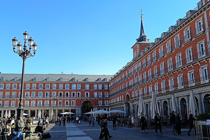Highlights of Madrid - Small Group Walking Tour - A 2-hour Madrid walk that gives you instant orientation