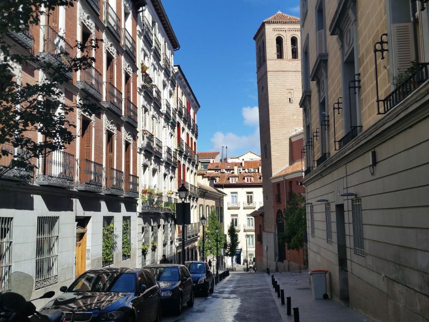 Highlights of Madrid: Walking Tour with Private Guide - Templo de Debod, San Antonio de la Florida, Jardines del Moro