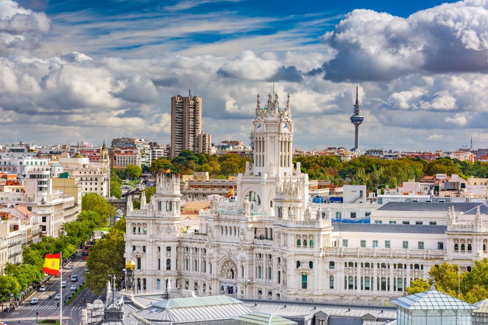 Highlights of Madrid: Walking Tour with Private Guide - Tapas and a Drink to Close the Loop