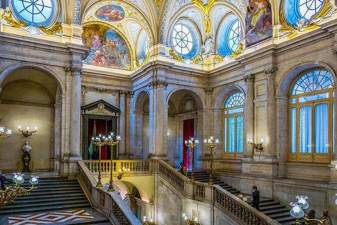 Historical Visit to the Royal Palace Madrid - Entering at Ópera: the meeting point that keeps things simple