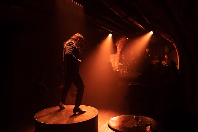 Intimate Flamenco Show & Spanish Drink in Madrid at La Carmela - La Carmela’s basement room and why “close” matters