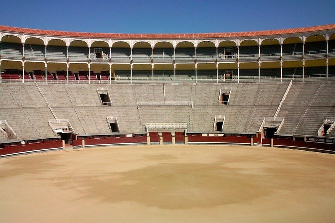 Las Ventas: Bullfighting Hall, Museum and Tour of the Bullring - Finding the Right Spot at Las Ventas (Before the Tour Starts)