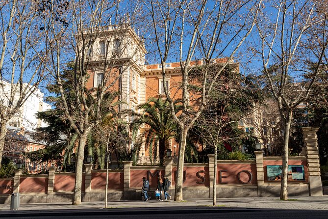 Lázaro Galdiano Museum E-Ticket with Audio Guide - Inside the museum: how the audio stops work when you want clarity