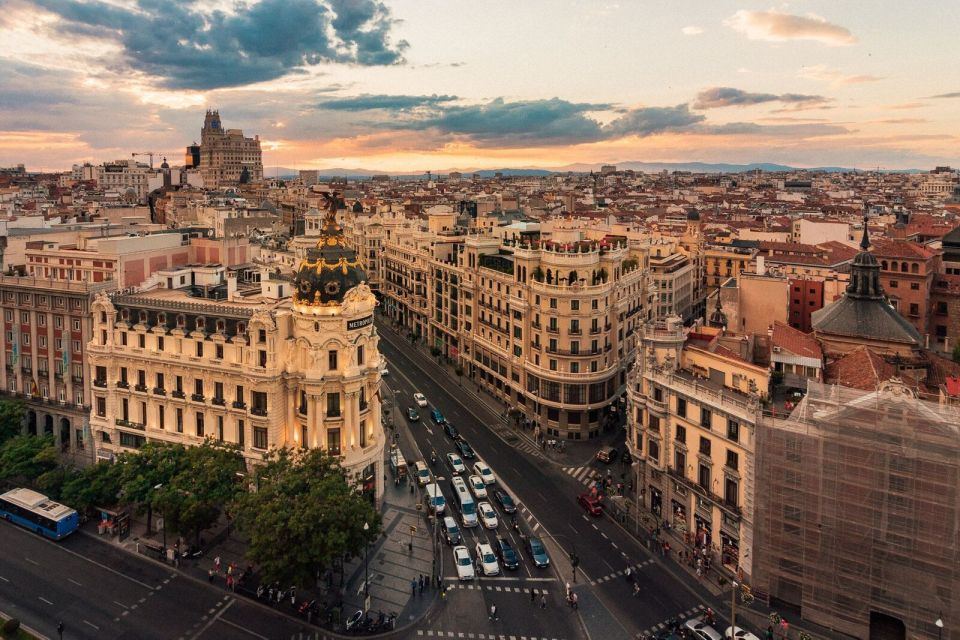 Madrid: 1.5-Hour Private Kick-Start Tour with a Local - Plaza Mayor: A Quick Guide to Madrid’s Social Heart