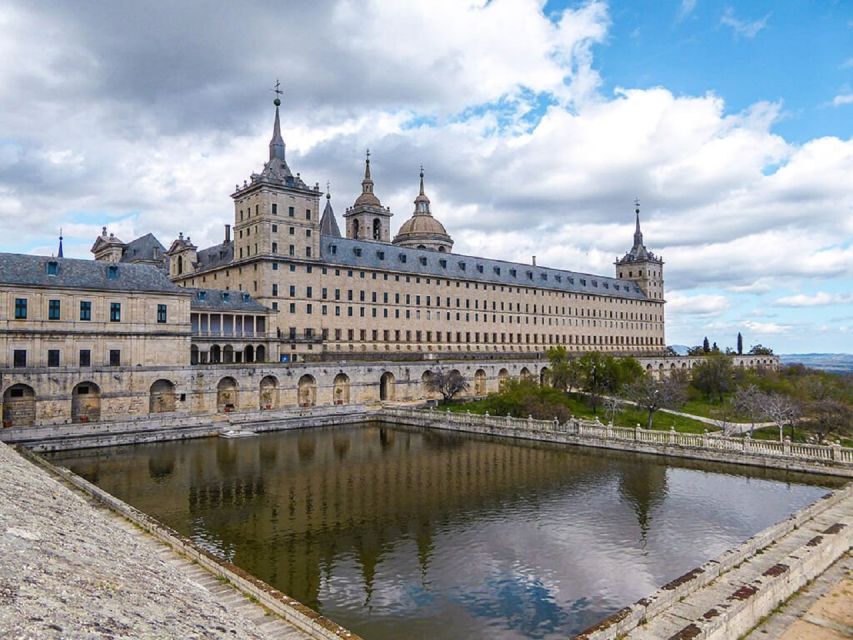 Madrid: 2-Hour City Highlights Guided Walking Tour - Plaza de la Villa and Almudena Cathedral: medieval roots to mosque-to-cathedral layers