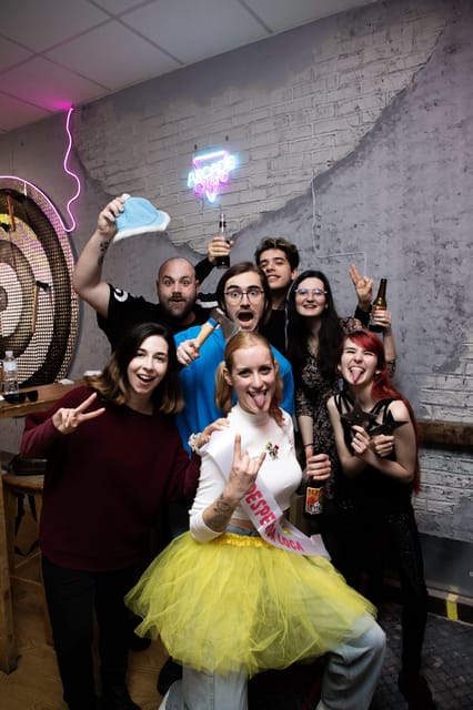 Madrid: Axe Throwing Challenge - What happens during the 55-minute session (and why the pacing works)