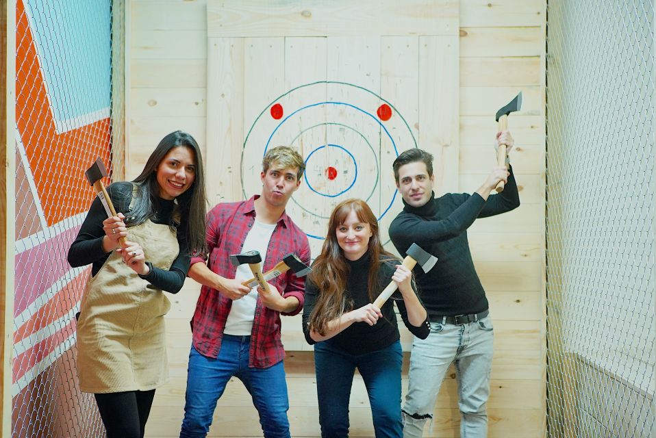 Madrid: Axe Throwing Challenge - Shared targets and group energy: how the format actually plays