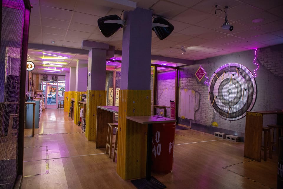 Madrid: Axe Throwing Challenge - What to bring (and what will ruin your session)