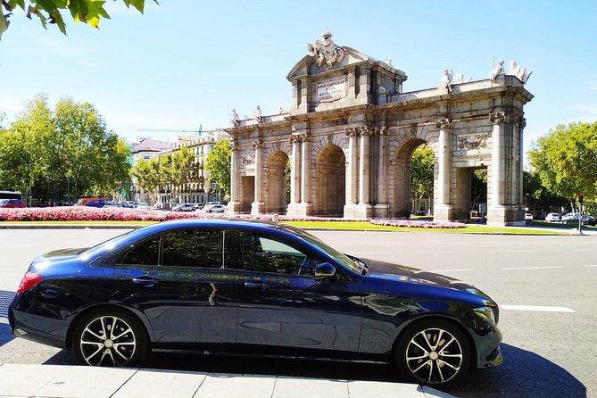 Madrid Barajas Airport Round Trip Private Transfer To Madrid City - Key points at a glance