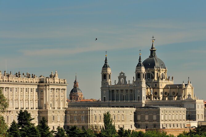 Madrid Big Bus Night Tour - The route logic: how the loop ties Madrid together
